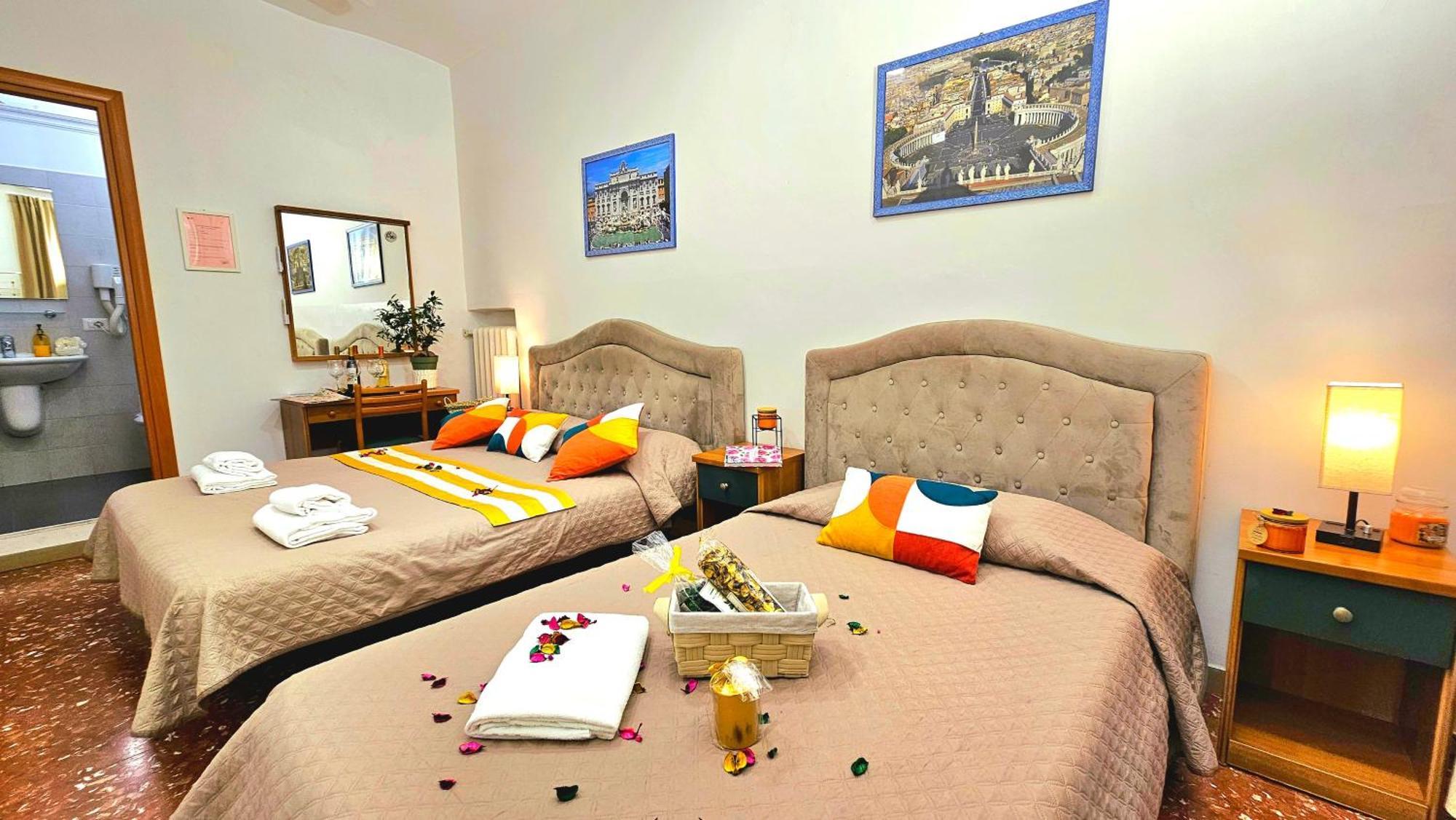 Bed and breakfast A Casa Simpatia Roma - Free Parking If You Book 4 Nights Extérieur photo
