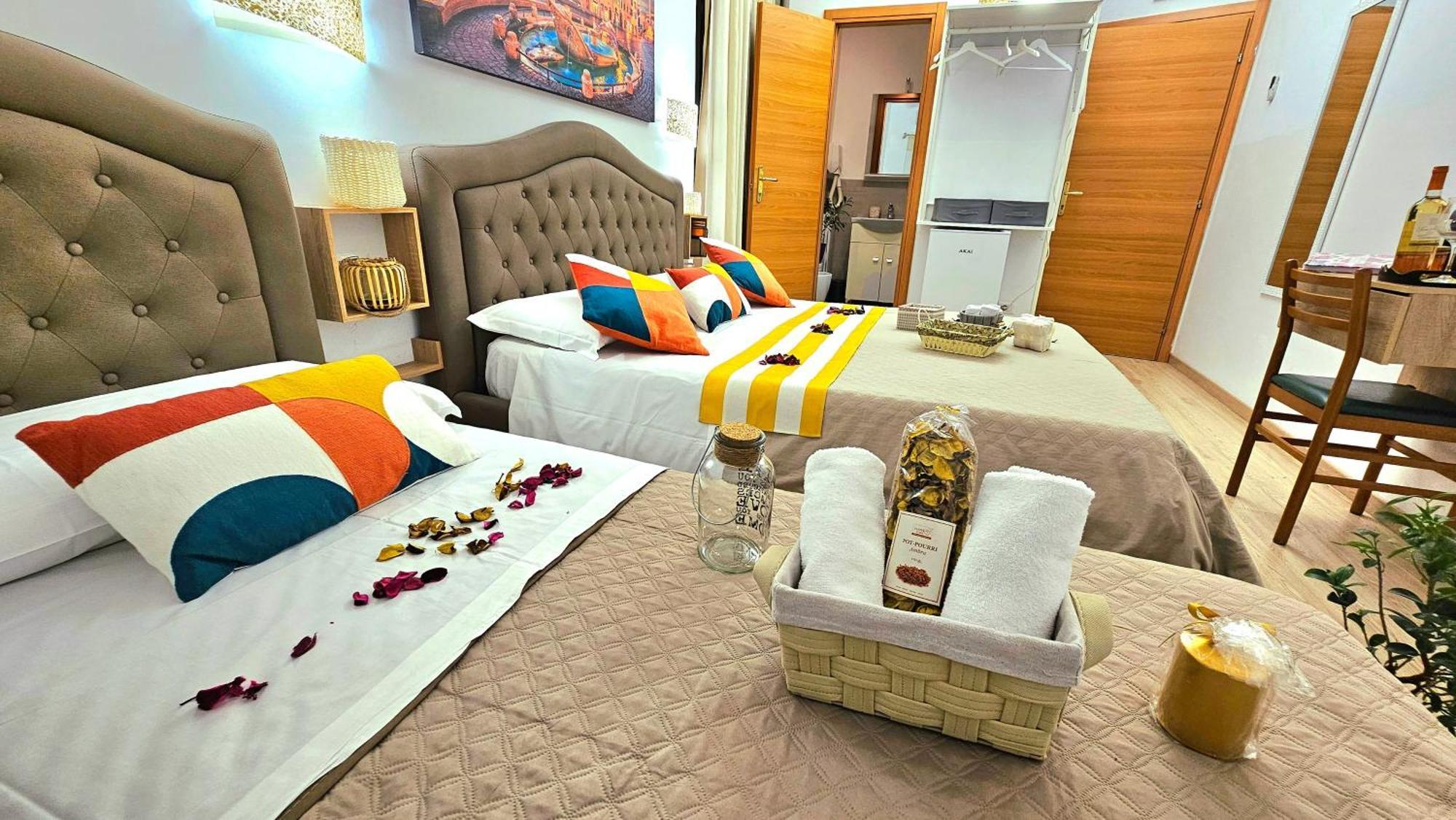 Bed and breakfast A Casa Simpatia Roma - Free Parking If You Book 4 Nights Extérieur photo
