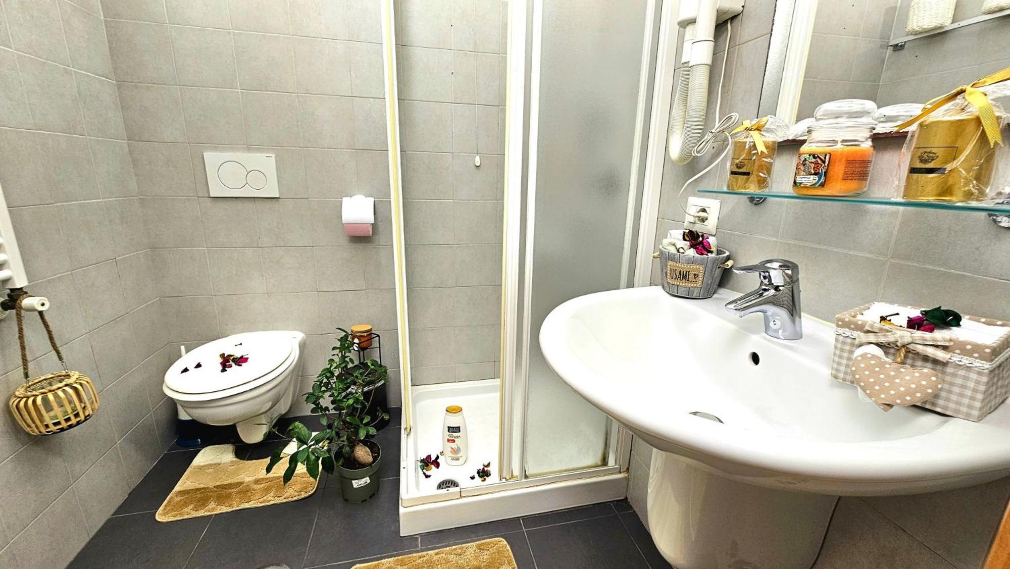 Bed and breakfast A Casa Simpatia Roma - Free Parking If You Book 4 Nights Extérieur photo